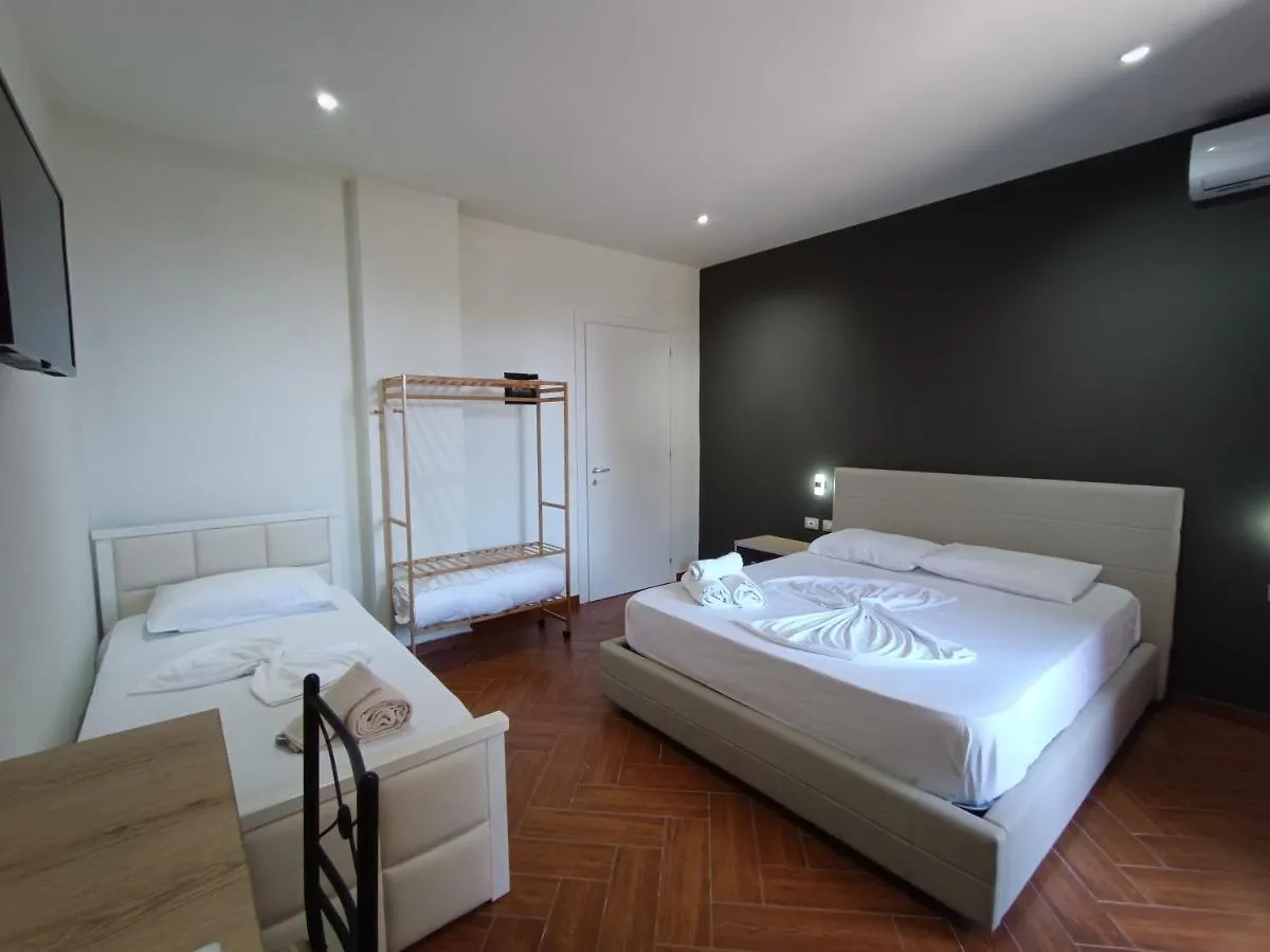 Hotel Kavalona Park à Zverneci Albanie