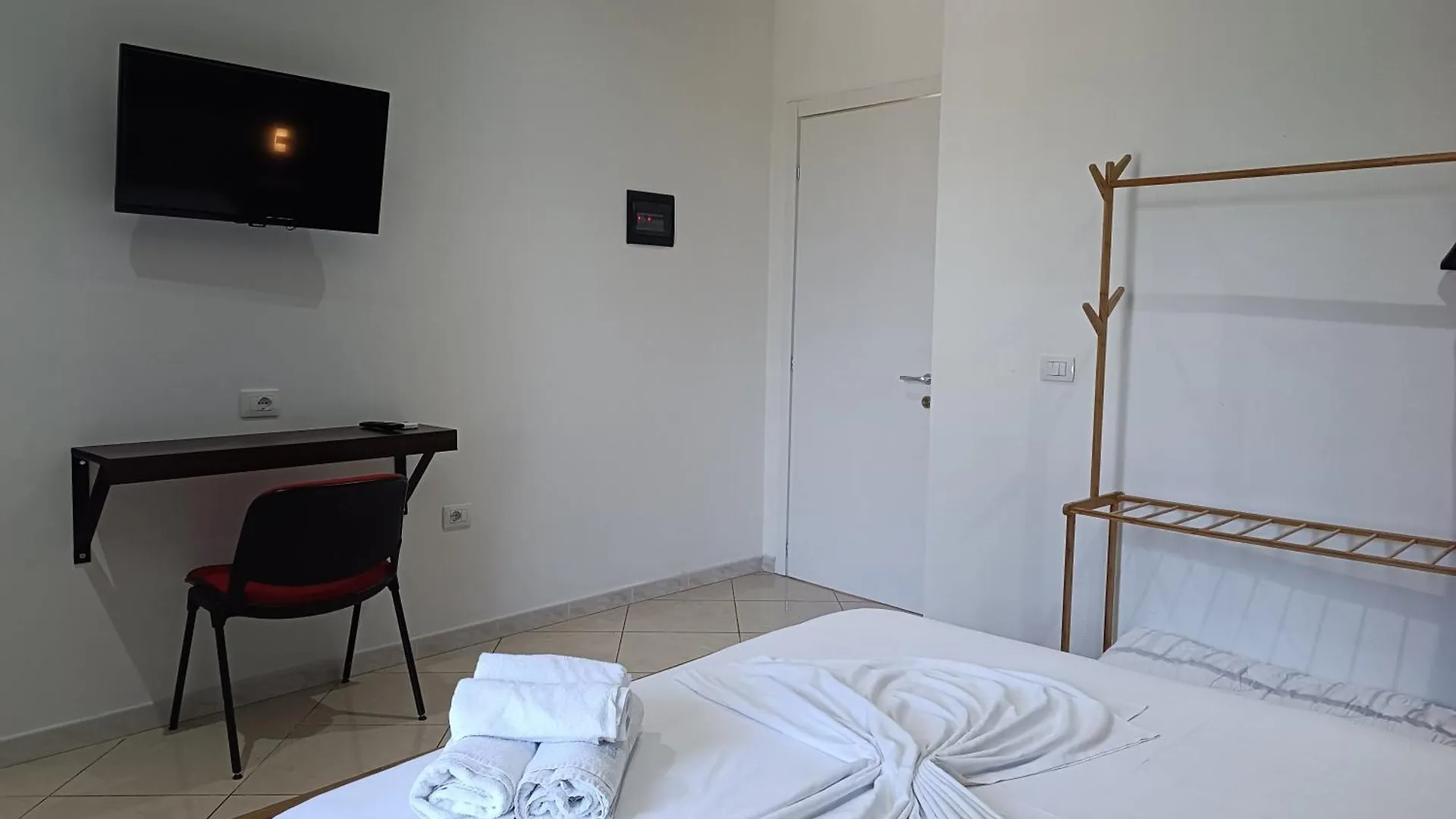 Hotel Kavalona Park à Zverneci Albanie