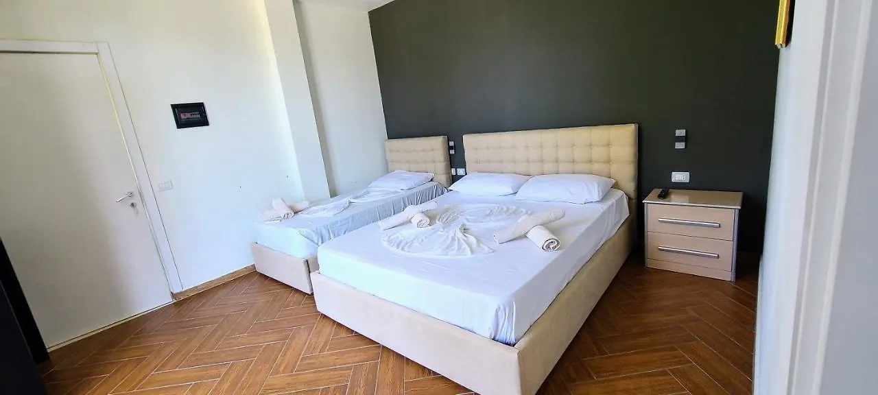 Kavalona Park Hotel Zvernec Albania