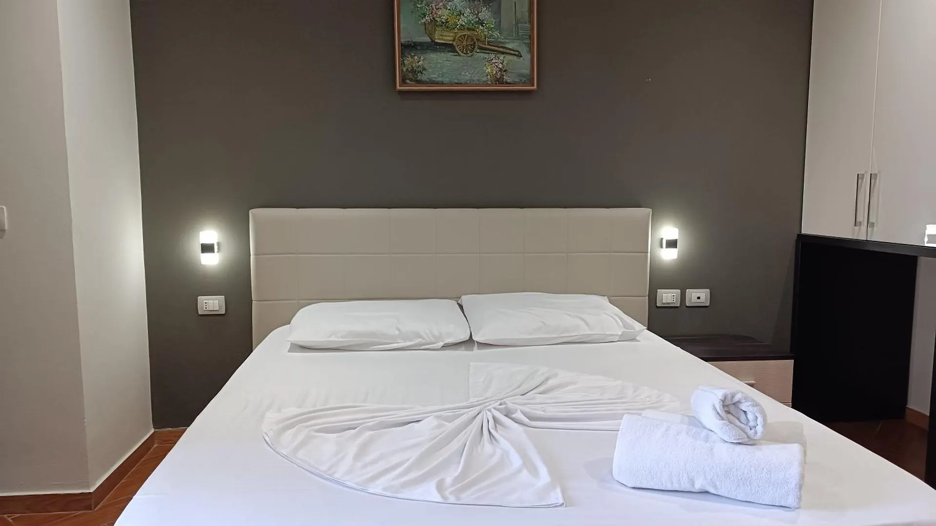 Kavalona Park Hotel Zvernec