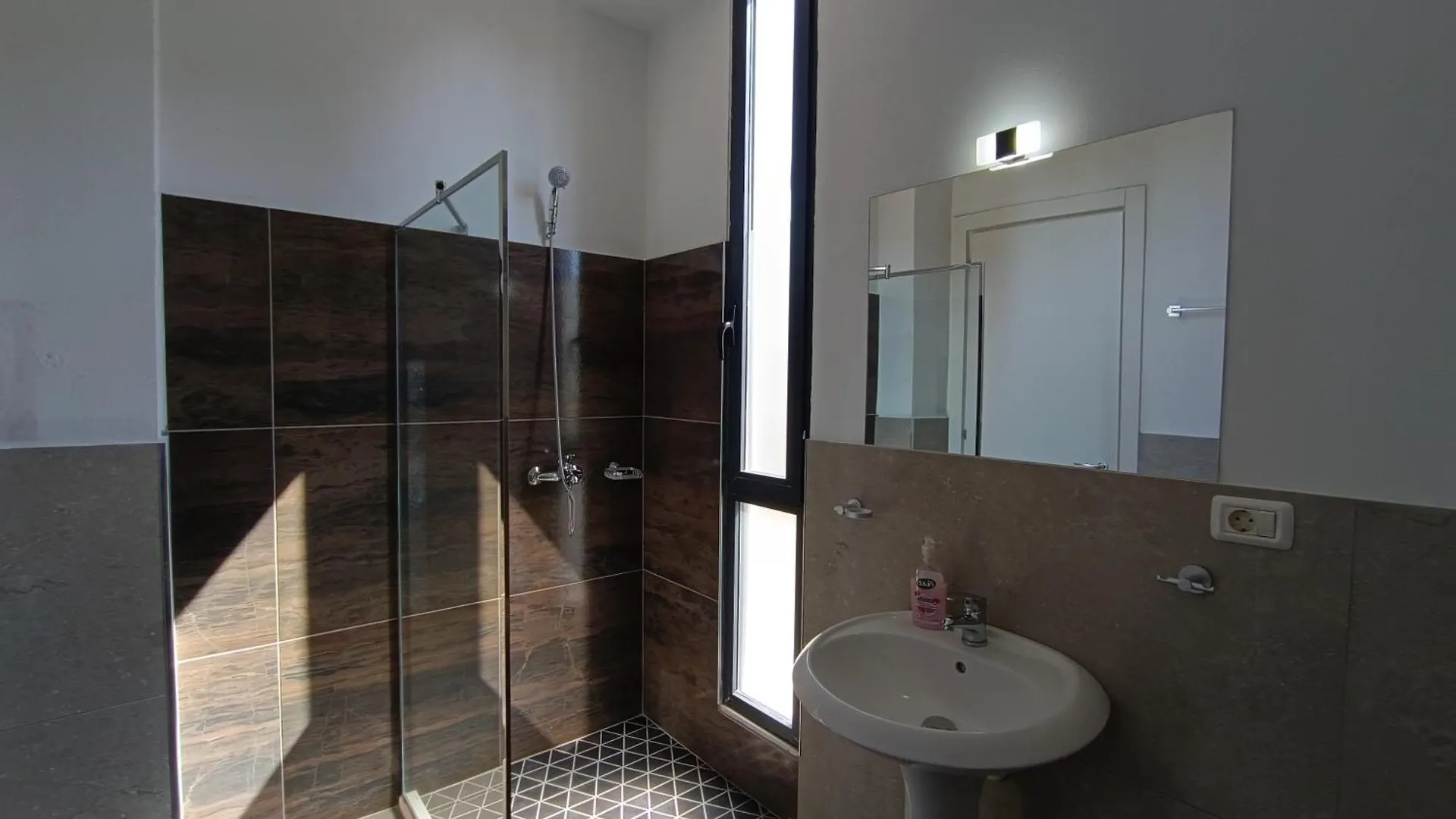 Kavalona Park Hotel Zvernec