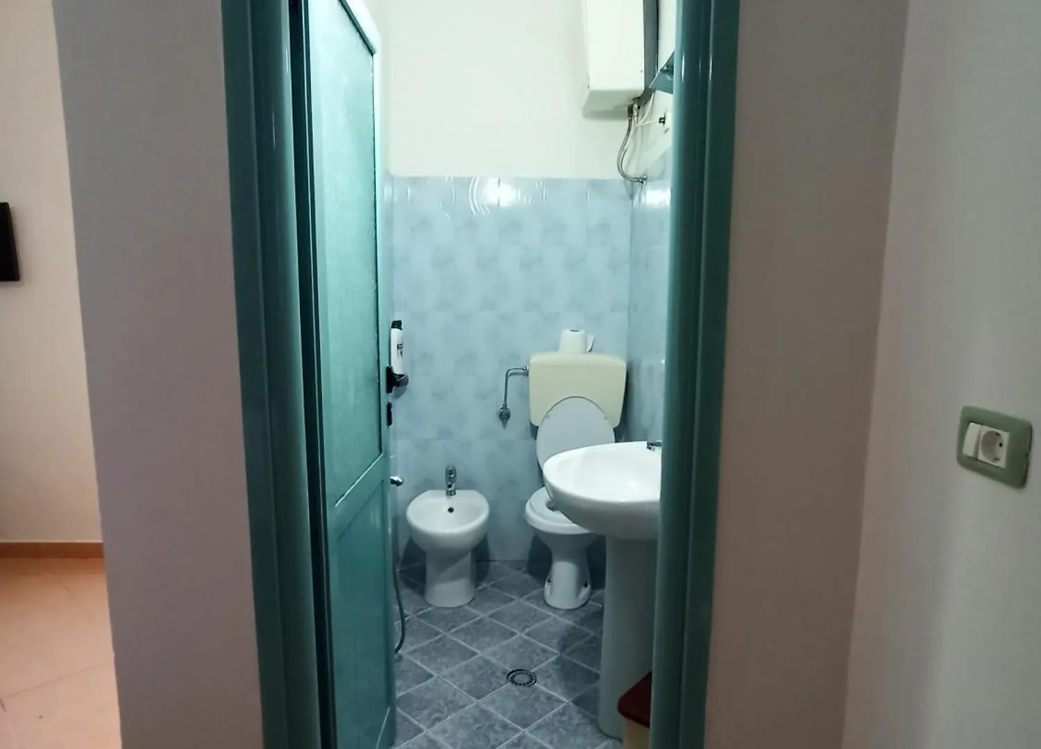 Kavalona Park Hotel Zvernec