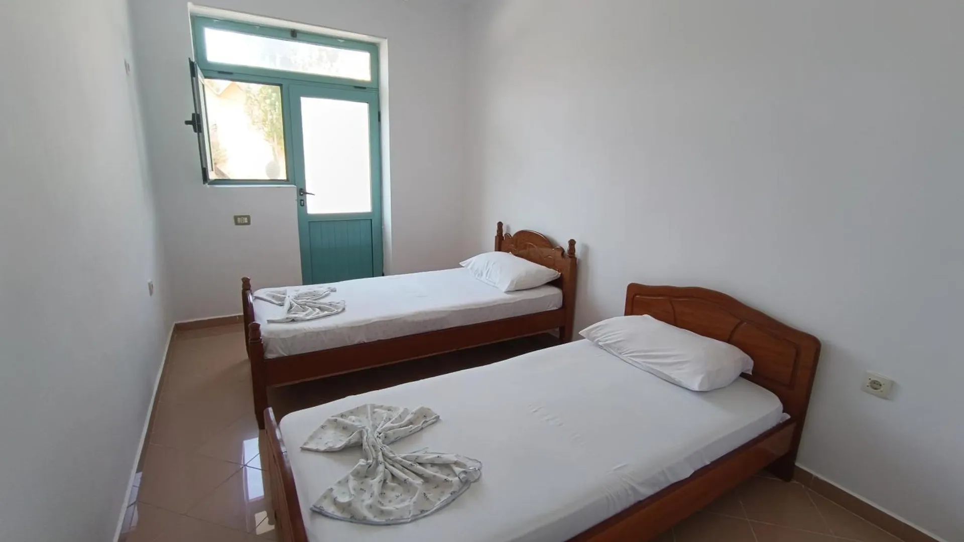 Kavalona Park Hotel Zvernec